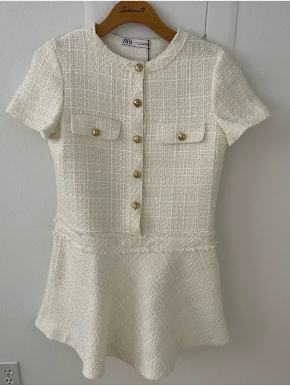 Like New Zara Short Structured Tweed Ivory Dress - Size Medium